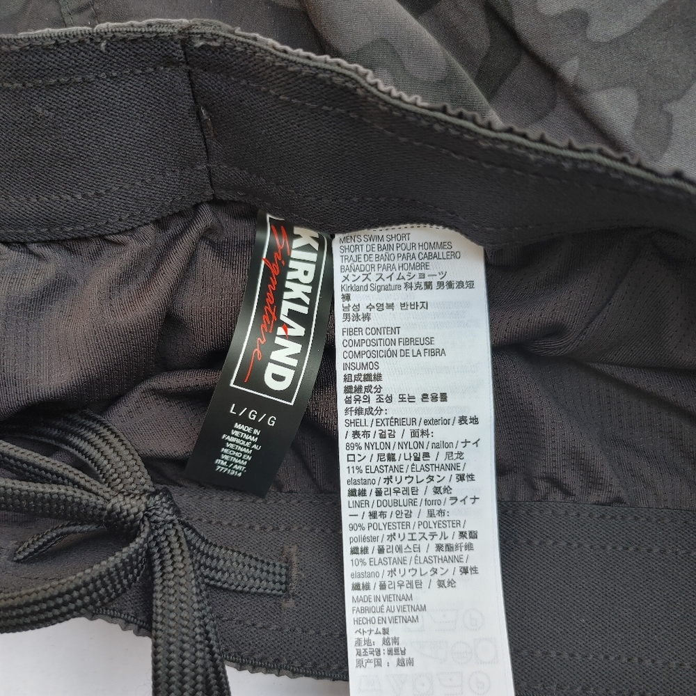 Kirkland Signature Men's Swim Trunks Multicolor. - Picture 8 of 9